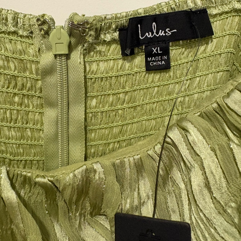 NWT Lulus Sage Green Crinkle Midi Dress - Picture 3 of 6